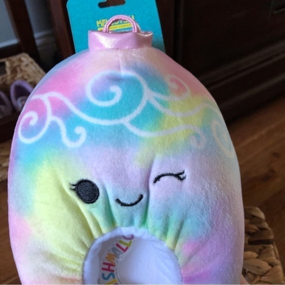 Squishmallows Odessa the Rainbow Ornament slippers - Picture 5 of 6